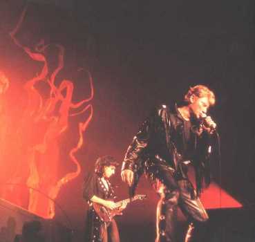 quand elle danse, j'aime la voir briser les r�ves de l'innocence