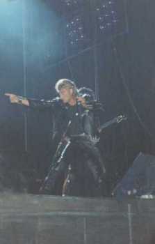 Pour toucher les femmes qui me tendent les mains